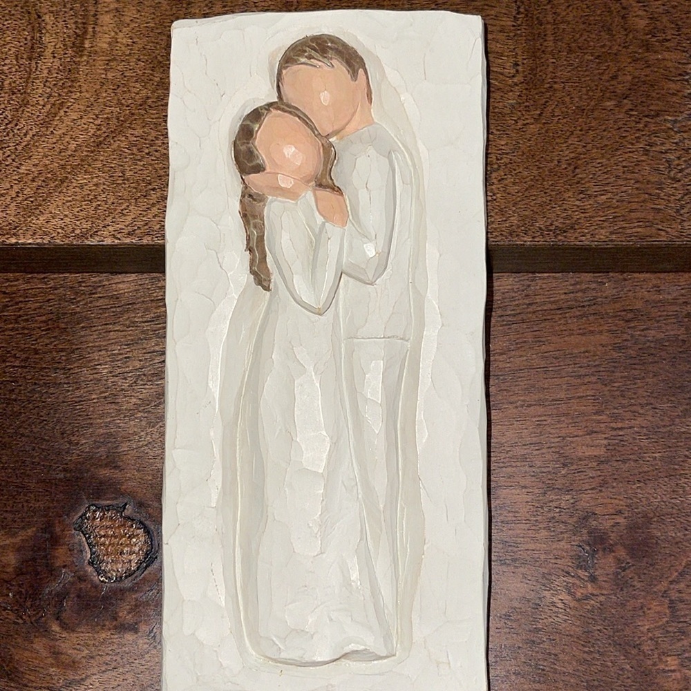 Willow Tree “In Love’s embrace” Wall plaque decor Susan Lordi 6” Height